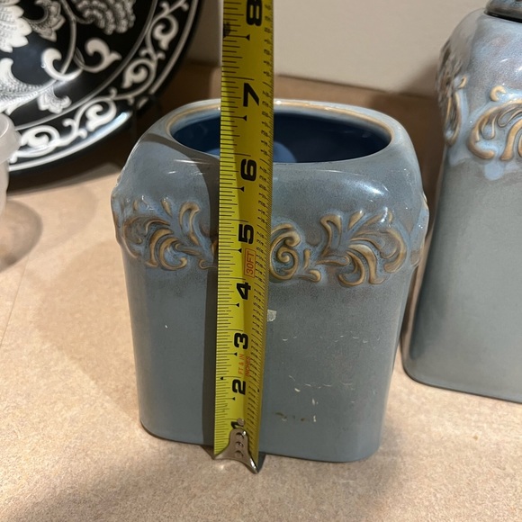 Blue Jars - Picture 5 of 6